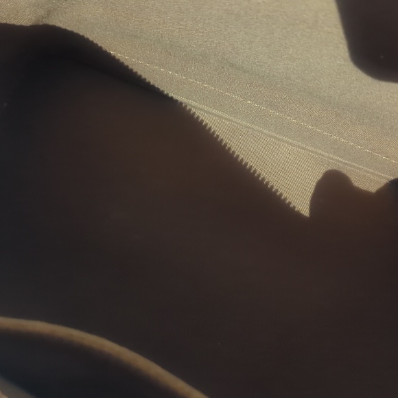 Louis Vuitton Alma - Picture 15 of 17